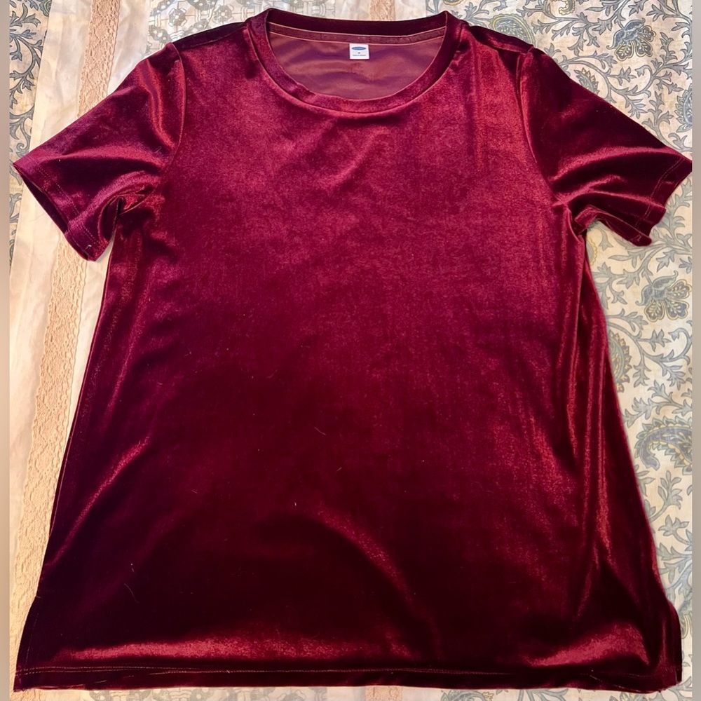 Velore maroon short sleeve top- never worn